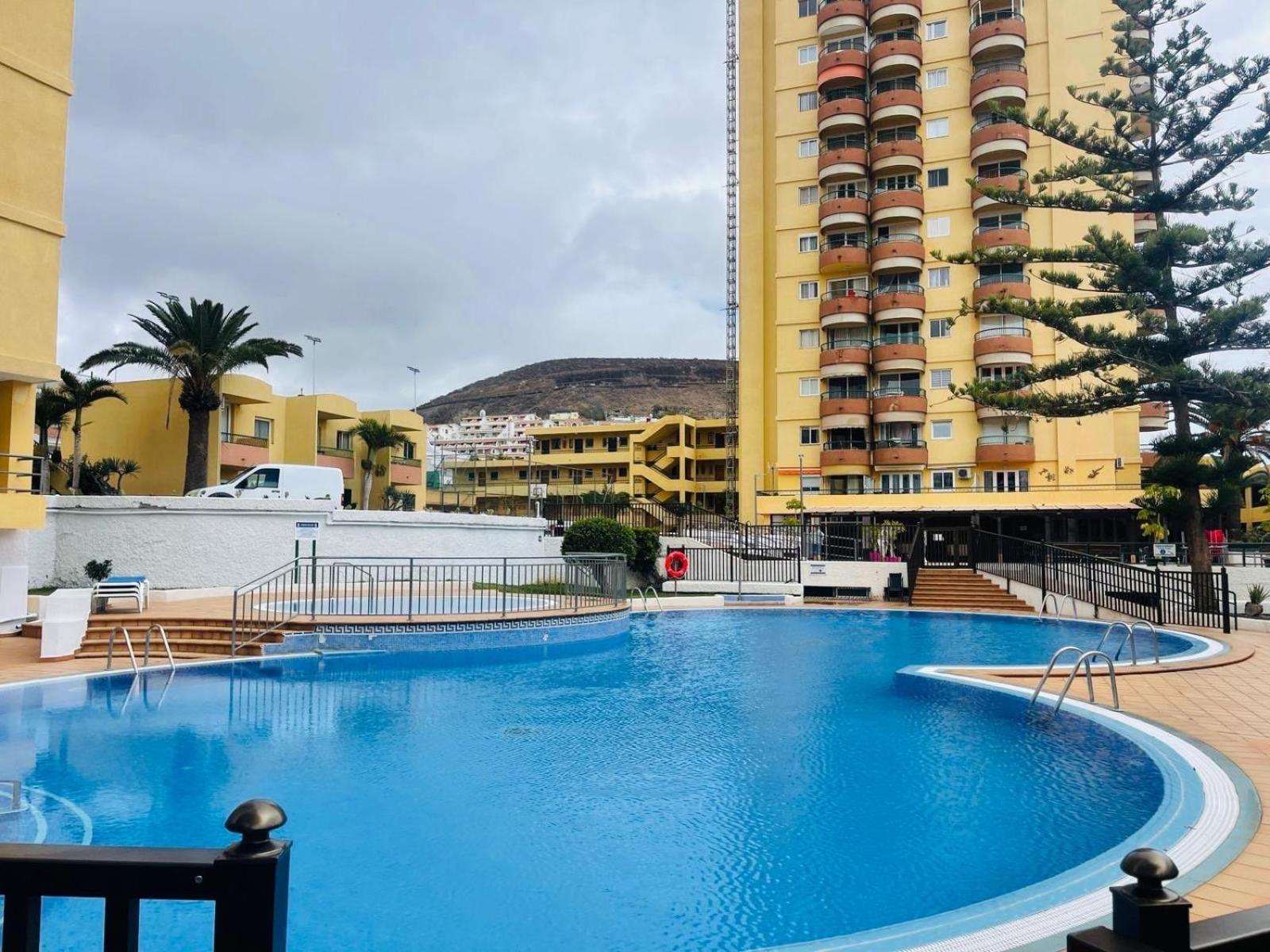 Cozy 2-Bed & Sofa-Bed Studio In Los Cristianos Eksteriør billede